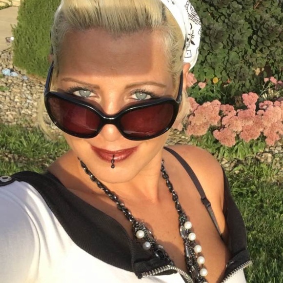 Rani Giangreco, Posh Ambassador II ๐ท - Picture 1 of 6